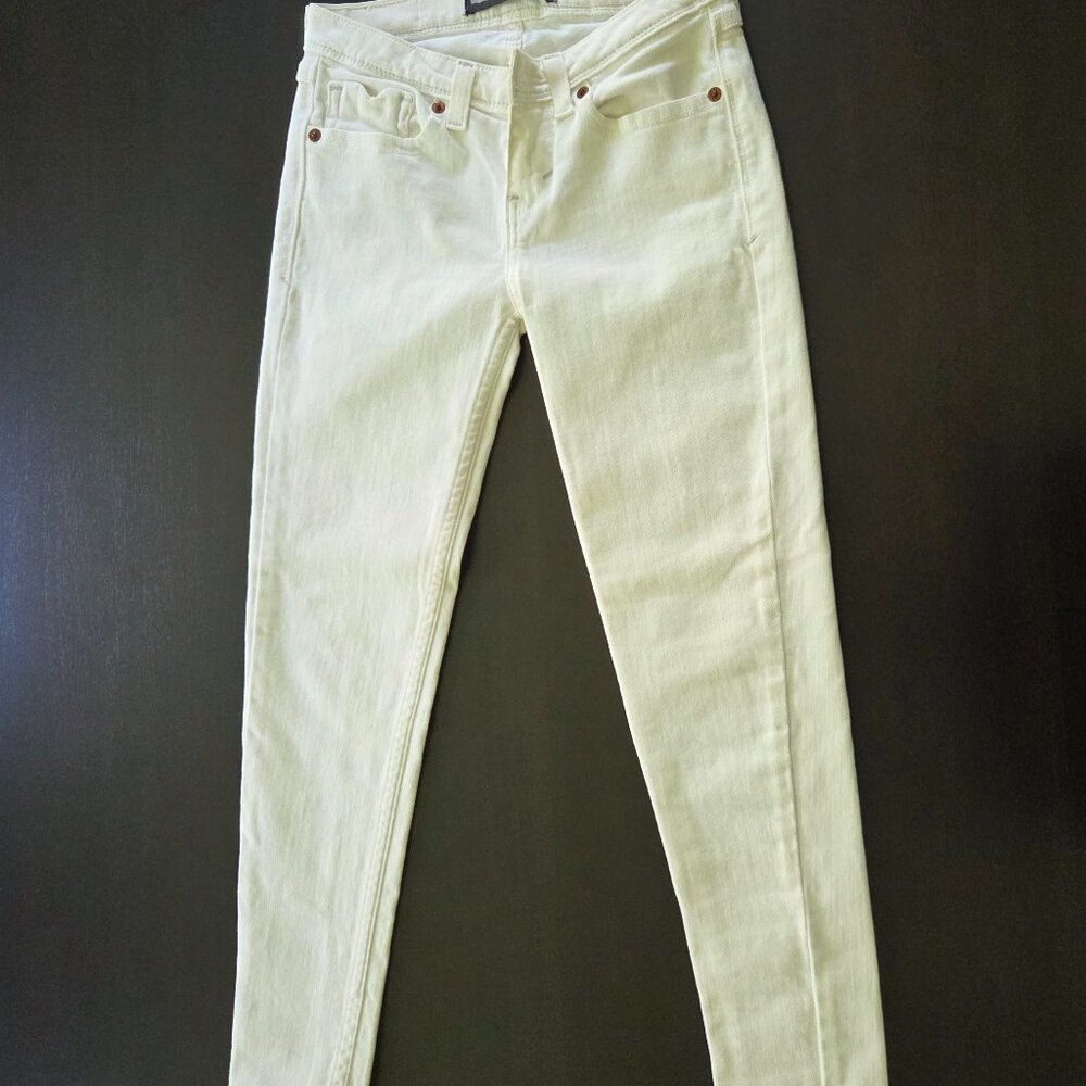 Levi's capris skinny jeans